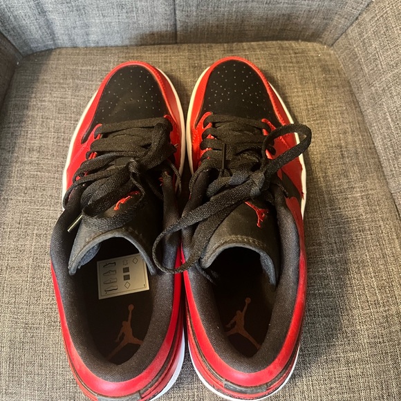 Air Jordan 1 Low - Picture 2 of 2